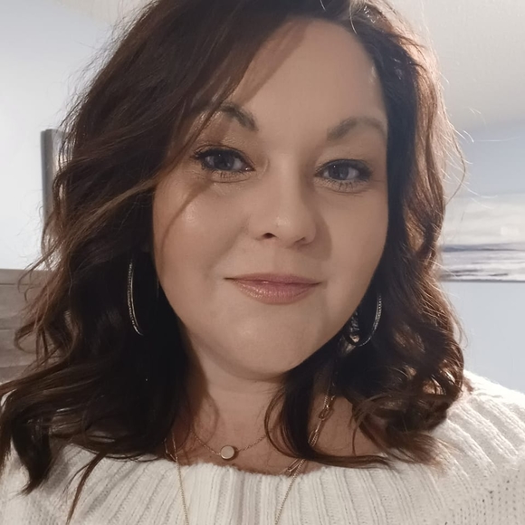 Meet your Posher, Suzanne - Picture 1 of 1